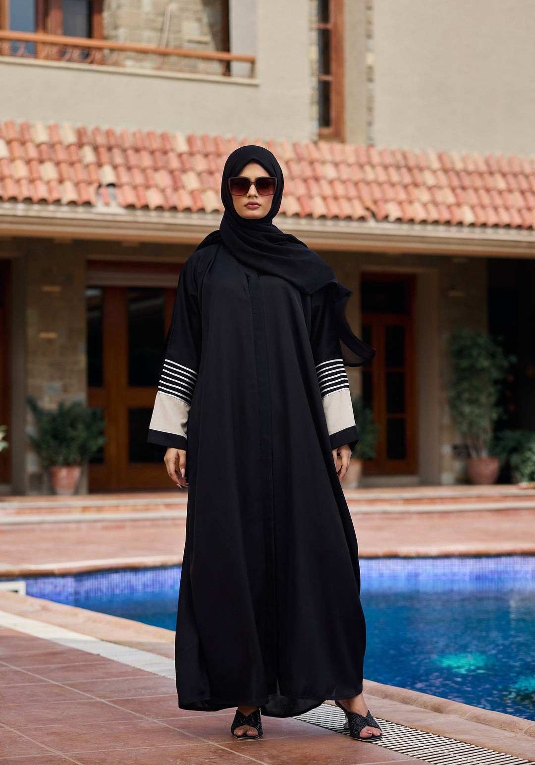 Black Stripes Abaya | Velora