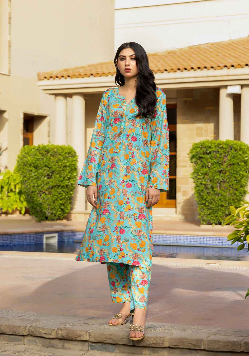 Summer Bloom -  2 PC Stitched Lawn Suit - Zarasi.pk