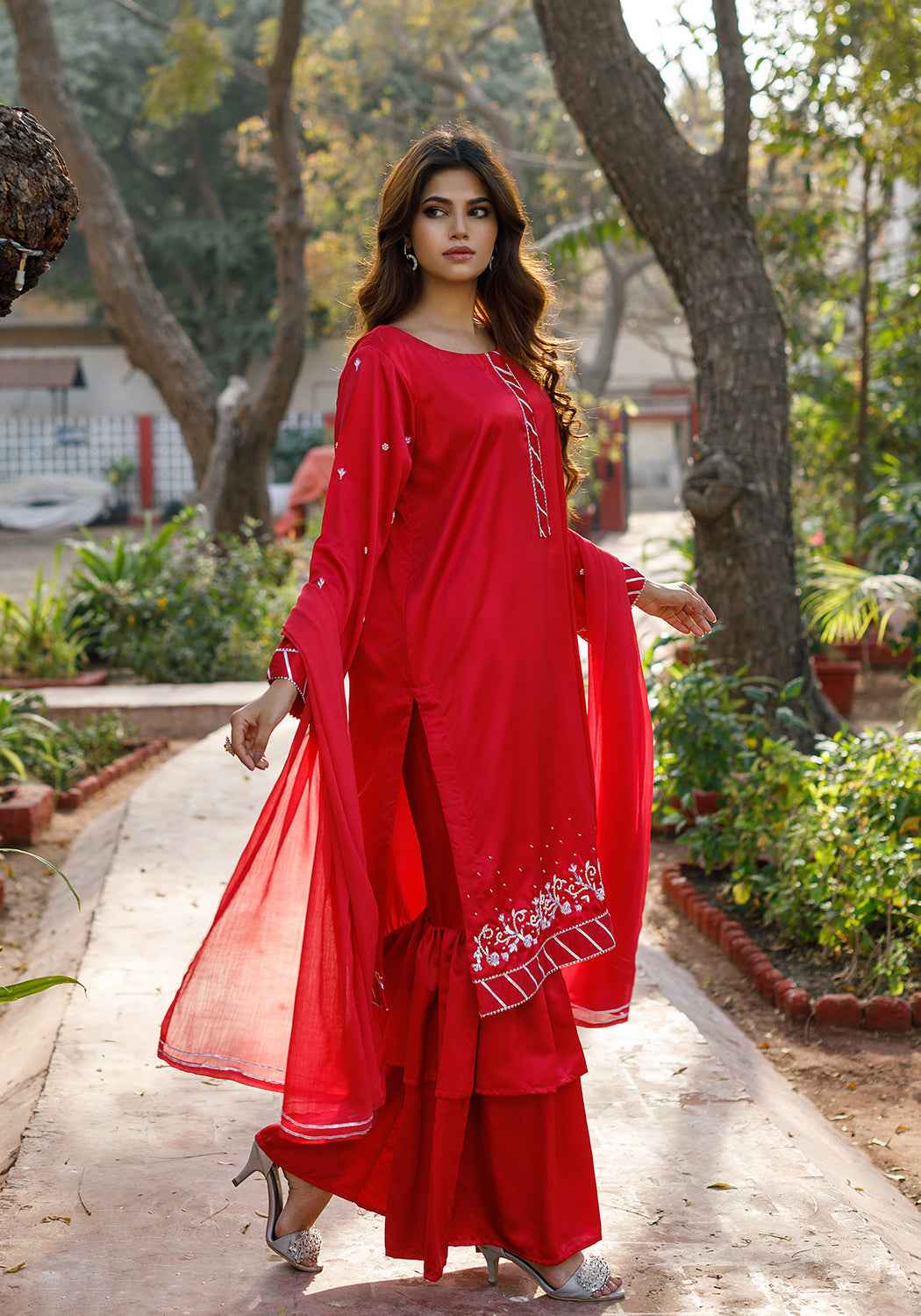 Scarlet - Zarasi.pk