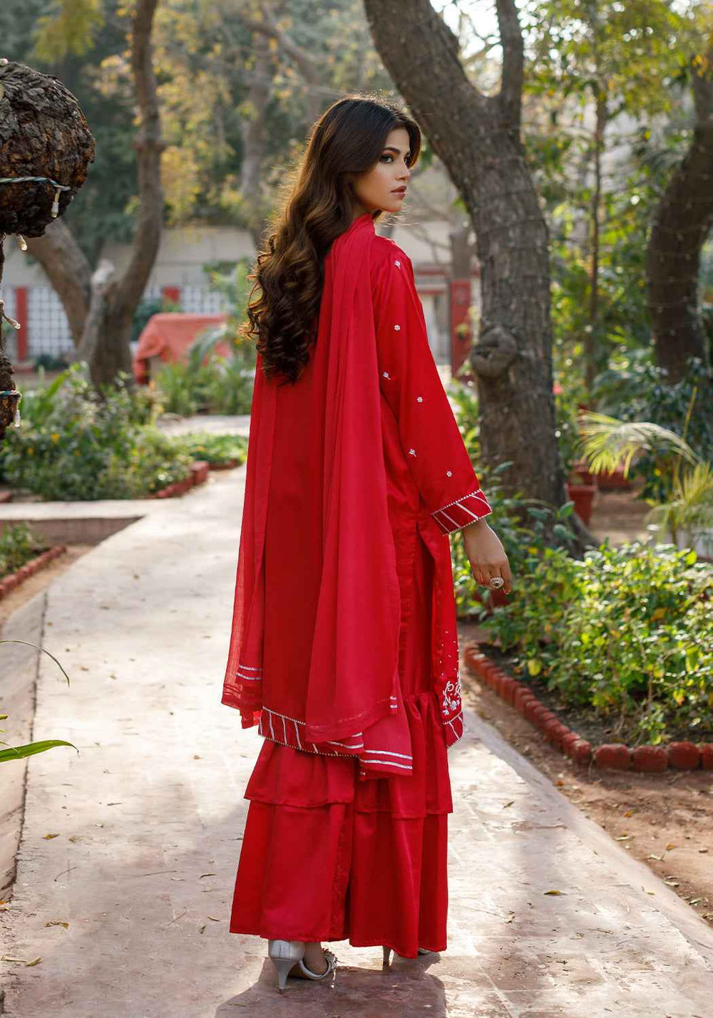 Scarlet - Zarasi.pk