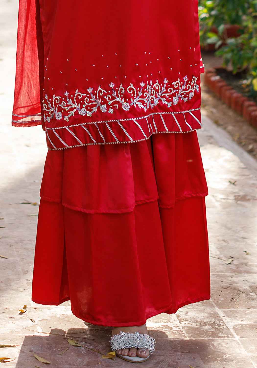 Scarlet - Zarasi.pk