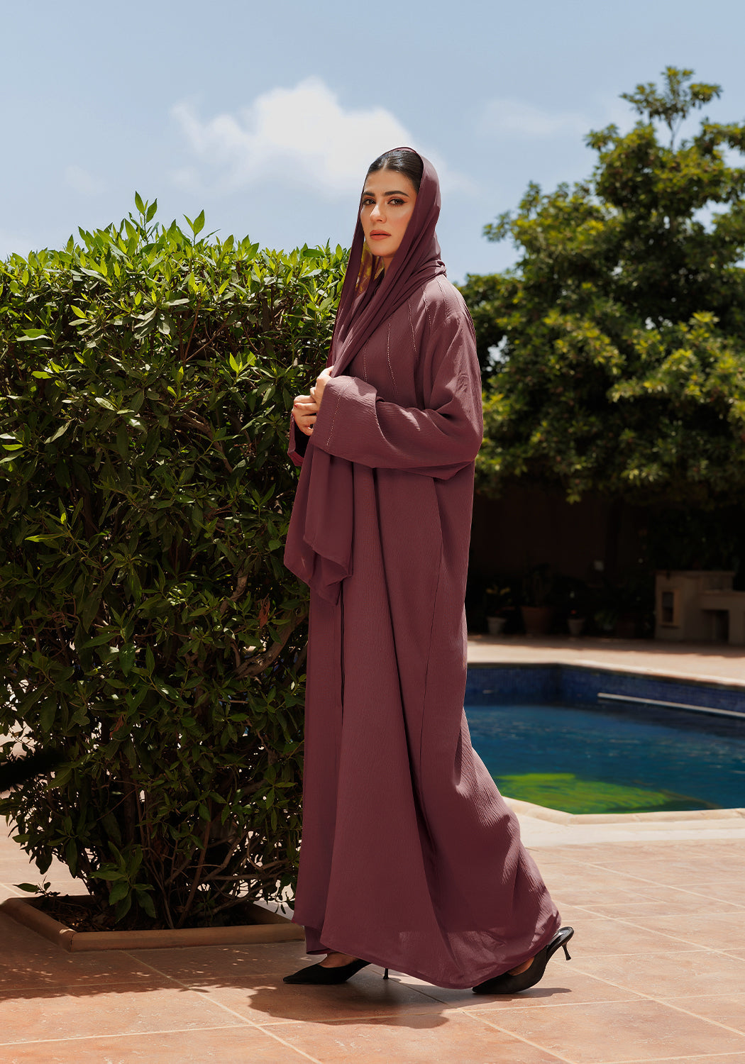 Cross Pintix Stone Abaya