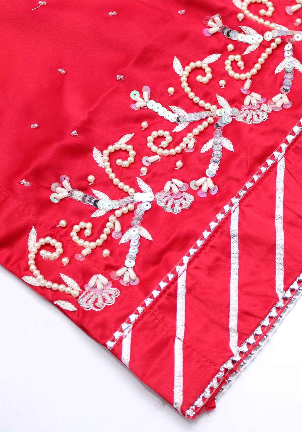 Scarlet - Zarasi.pk