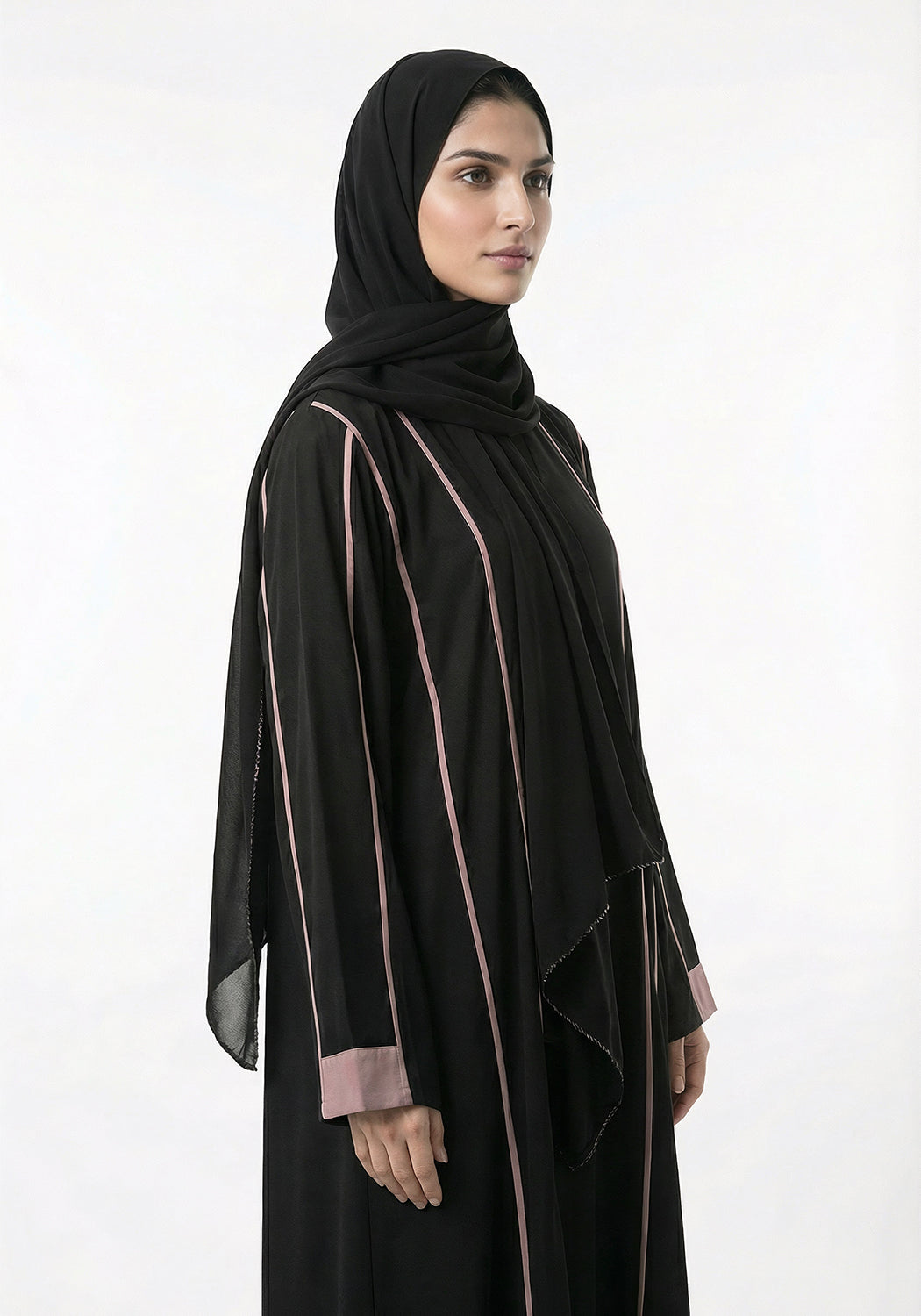 Nida Contrast Abaya | The Classic Edits