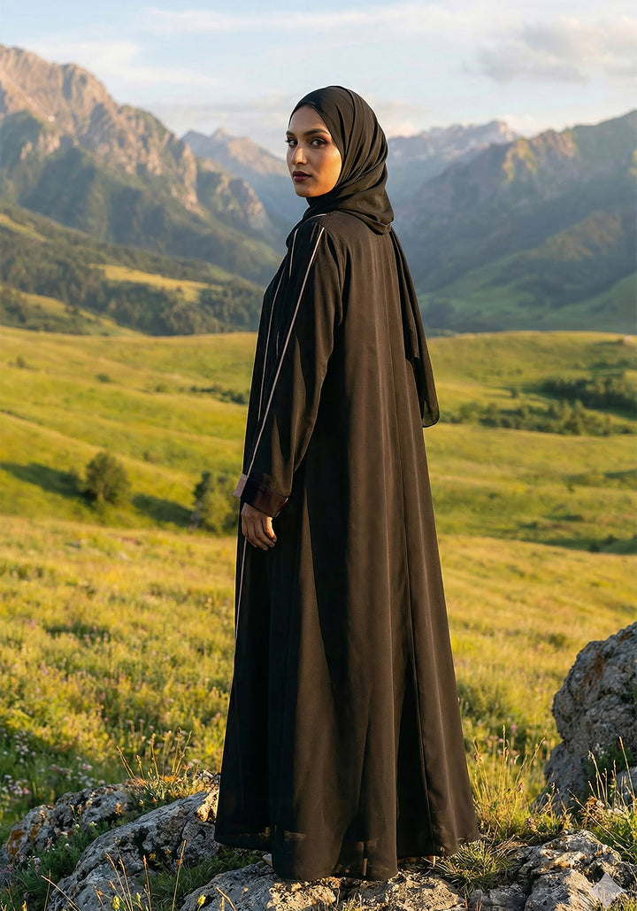 Nida Contrast Abaya